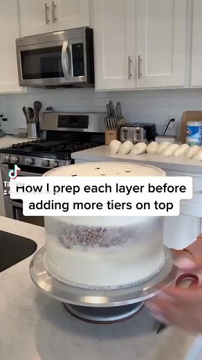9.2K views · 56 reactions | How I prep each cake before stacking multiple tier | Theblondewhobakes | Facebook