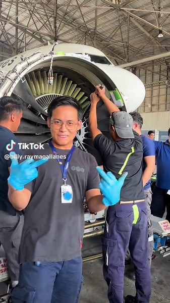 Fan Blade Removal Processes for V2500 Engine