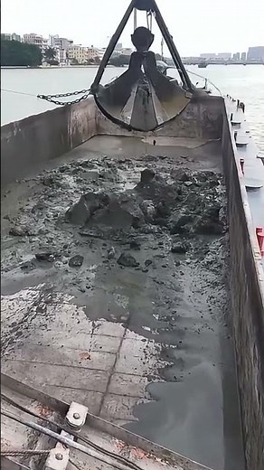 Grab Dredger：River Dredging in Action