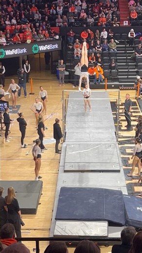 Oregon State bars warm ups #OregonStateUniversity #GoBeavs #BeaverGym #gymnastics