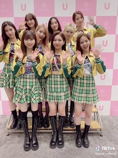 #NiziU_1stAlbum『#U』より、リード曲の「#Chopstick」が配信中🥢たくさん聴いて、ダンスも一緒に踊ってみてくださいね💃 #NiziU #ニジュー #니쥬 #WithU