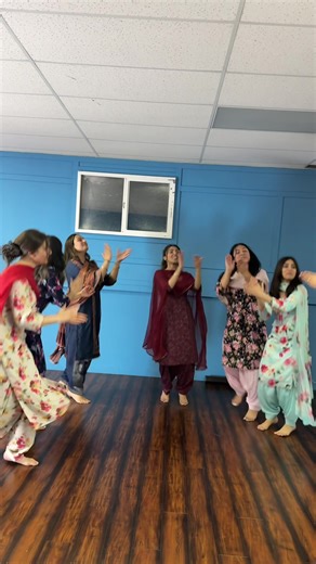 Bhangra Dance to Trendy Armenian Song