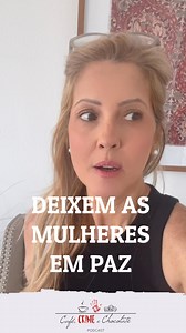 1996, Karina Holmer, uma au pair de 20 anos, saiu com amigas para uma balada e terminou a noite sem vida em uma lixeira. A pessoa que fez isso com Karina continua por aí vivendo a vida e colecionando experiências e memórias. Infelizmente são muitas as Karinas no mundo.💔 🗣️Que tal lembrarmos a todos o ÓBVIO 👉mulheres e meninas não são objetos, muito menos descartáveis. #deixemasmulheresempaz #mêsdasmulhres #diganaoaviolenciacontraamulher | Café, Crime e Chocolate Podcast