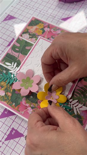 Unleash your crafting skills all summer long with the NEW Crafter's Inspiration Magazine Issue 5, featuring 80 EXCLUSIVE vibrant, tropical-themed elements!🌺🍍🍹 🛍️ Take a look at the latest issue here! 🇬🇧 https://bit.ly/44QIYdL 🇺🇸 https://bit.ly/3KbgvpF 🇪🇺 https://bit.ly/4bMXFk9 | Crafter's Companion