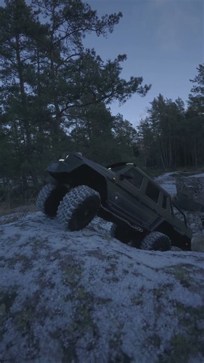 When silence meets raw traction. 🌑🛞 #cinematicrc #rccrawler #offroadvibes #scaleaddict #rccommunity