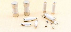 Ceramic Fuse vs Glass Fuse | DoItYourself.com