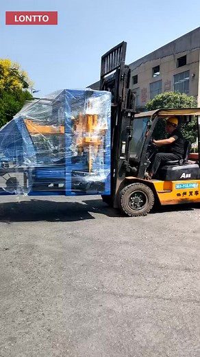 LONTTO block machine is loading container . will be shipped to oversea marketing | Lontto Block Machine Manufacturer