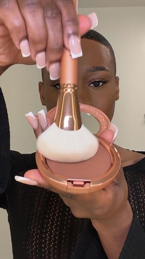 MAC Sunstruck Bronzer Review: Radiance and Matte Formula