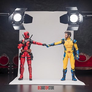 💥🎉 HOLD ON TO YOUR SEATS! 🎉💥 The Deadpool and Wolverine action figures are here! 😎 Look at us – the ultimate duo! We've got claws, we've got swords, we've got attitude... and I’m clearly the funnier one (sorry, Wolvie). 😂 These Marvel Legends figures are packed with insane detail, posability, and enough accessories to make any collection legendary. 💣🦸‍♂️ Want to bring the chaos to your shelf? You know what to do! Order now! https://bit.ly/41vf7re Photography Credit: Jesse Feyereisen #Dea