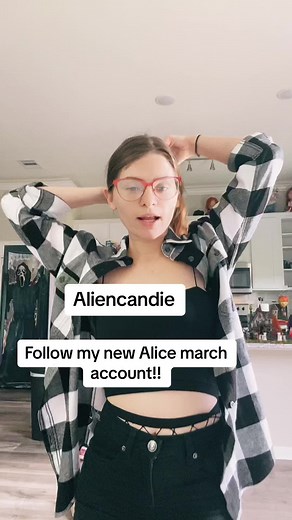 @Alice March ❤️ follow pease ♥️❤️♥️❤️