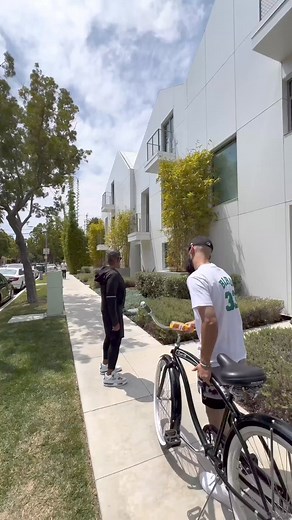 36K views · 375 reactions | Buggin Out recreates a legendary scene from Spike Lee's 'Do The Right Thing'  Time for a rewatch! : Lethal Shooter | SNEAKER FREAKER MAGAZINE | Facebook