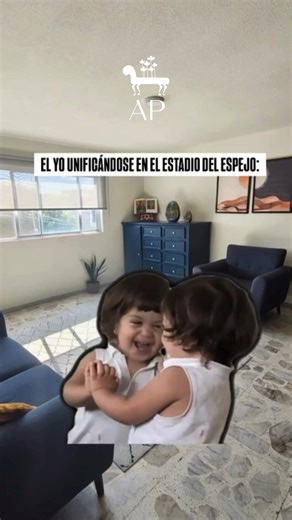 👶✨ El yo unificándose en el estadio del espejo… La bebé: “¿Algún problema, estúpida?” 🤣🪞 #psicoanálisis #Lacan #estadiodelespejo #humor #parati #psicología #fyp #funny #viral #consultorio #reels #humorloco #relatable | Atelier Psicoanalítico AP