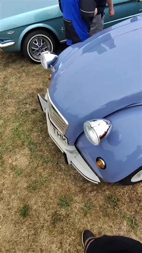 Citroen 2cv special- #classiccars #citroen #citroen2cv #2CV #citroën2cv #frenchcars #french #cars #fblifestyle | 2CV Classic Fans Community