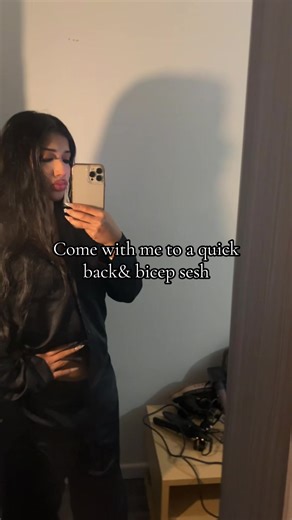 I do light weight high reps for my upper days only | Bicep Workout