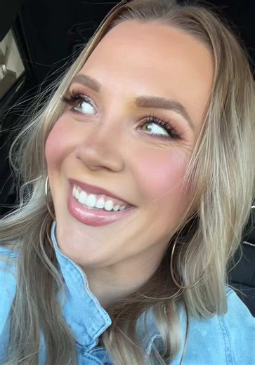 @Makayla Graham what a great freaking night! Those boys man 😂 & to top it off before we left the strip I LOST MY PHONE 😂 Thank goodness I found it 😂 #lasvegas #vegasbaby #thehangovermovie #whathappensinvegas #vivalasvegas