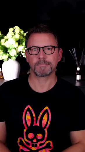 Wayne Goss - Makeup Artist on Instagram: "Wrong. Just, wrong. #Wrong #makeupdupe"