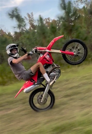 Mastering Wheelies on a Honda 250R