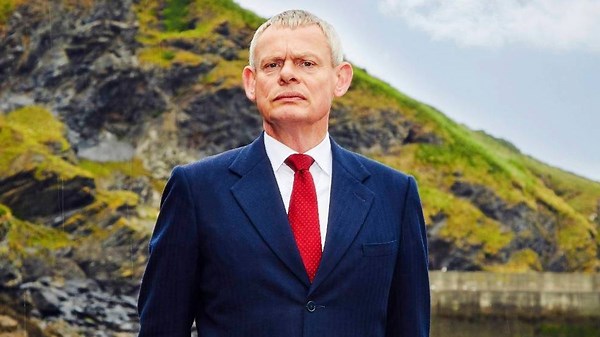 Martin Clunes' life off-screen from public break-up to famous wife and daughter