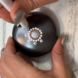 Art Process of Mandala Dot Painting 🎨🩶🧡 #painting #mandala #dotart #meditation #metallicpaint #mandalastone #artprocess #acrylic #acrylicpainting #decor #colorful #dotpainting #mandalaartist #satisfyingart #artwork #satisfying #diyhomedecor #diyproject #dotmandala #steinebemalen | Art of Points