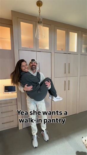 Just working on this song being grateful Laney loves the double wide in me. Can’t hide it😂💪🎣 And feeling cozy in these @officialduckbuckco sweats🔥🔥 | Walker Hayes