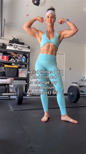 Artemis | Women’s 45+ Strength & Fat Loss Coach on Instagram: "1️⃣ I don’t ever go for a run. Instead I RUCK (i.e. walk with a weighted backpack) 2.5 - 3 miles a day for Zone 2 cardio. 👉🏽 Doing Zone 2 cardio instead of tons of moderate intensity cardio helps my body recover better from my lift sessions, supports muscle building, and my daily ruck helps me to get my steps in. 2️⃣ I eat the same meals on repeat every damn day, 365 days a year. I am NOT your girl for meal inspo and my nutrition i