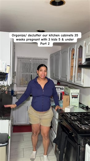 Organizing Kitchen Cabinets While Pregnant