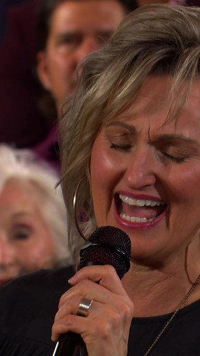He Leadeth Me: An Inspirational Acapella Performance