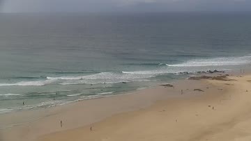 Rainbow Bay Surf Report, Surf Forecast and Surf Cams - Surfline