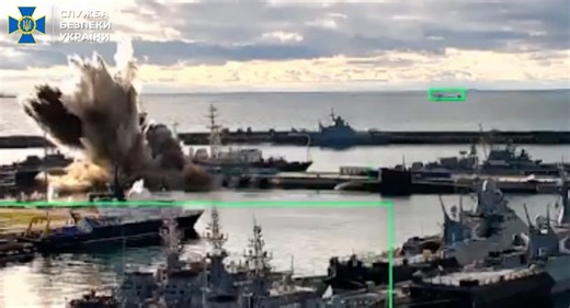 ​Ukraine Uses Sub Sea Baby Underwater Drones to Disable russian Kilo-Class Submarine in Novorossiysk (Video) | Defense Express