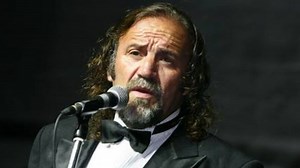 De criarse en una finca con sus 19 hermanos a ser uno de los mejores humoristas del país, la historia de Cacho Garay