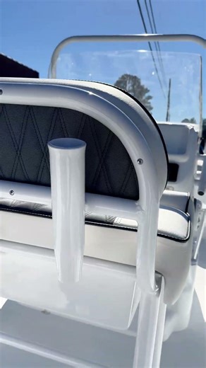 ALK2 - 22 CRS / ‪@PortsideMarineLLC‬ #alk2powerboats #watercraft #centerconsole