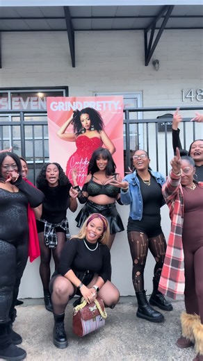 Thanks to everyone who came out for Lap Dance Date Class!!! A time was had!!! Class was full! Dranks were drunk! And legs were SPREAD EAGLE!!! 😳😝 but most all of I appreciate the good energy, openness and vibes. S/o to my fave choreographer @Diddi Emah for partnering with me on this and always stretching me. Literally and figuratively 😅😘 Stream DROWN!!!