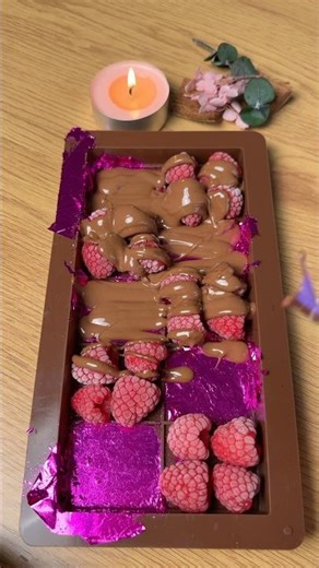 Raspberry Dubai chocolate 🍫Easy tutorial #raspberry #chocolates #dubaichocolate