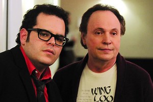 Billy Crystal shines in new FX sitcom ‘The Comedians’