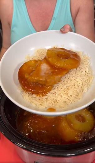 Hawaiian Pork Chops: A Sweet and Tangy Family Favorite