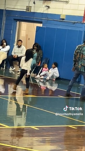 She’s back yall …. Showing us how that Tamia line dance is really done🤩 @lakaiehclements your girl the real deal. #dancing #tamialinedancechallenge #tamialinedance #mississippigirl #honorstudent #tylertownmississippi #highschoolbasketball