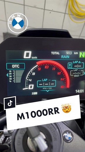 Una mini review de la M1000RR#bmwmotorrad #bmwiberica