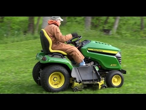 2015 X590 John Deere Lawn Tractor CUTTING and Mowing GRASS