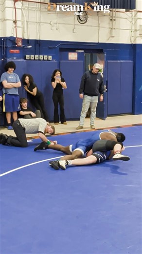 #wrestling Riverside Generals Jamari McIntosh (175) gets the 1st round pin with 1:13 remaining