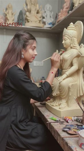 tu kitni achi hai........... tu kitni pyari hai............ooo maa ............. jai maa saraswati 🙏