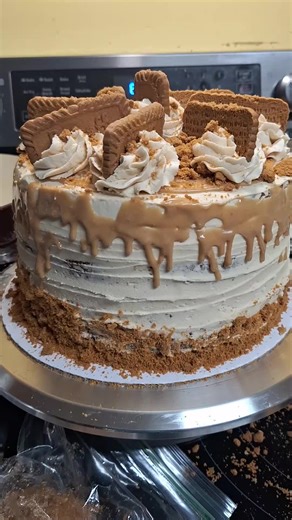 CharliesMonkey (@charliesmonkey)’s videos with Sugar - Maroon 5