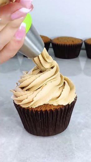 Coffee & Walnut Cupcake Recipe | Cupcake Decoration #Shorts