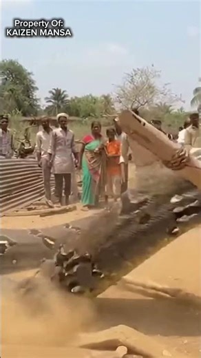 Real Giant Snake Footage Leaves Viewers in Shock#RealFootage #GiantSnake #Shocking