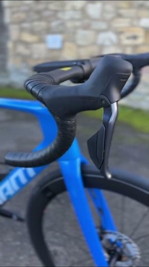 Giant Propel Advanced Pro 0 2024 Road Bike Close Up