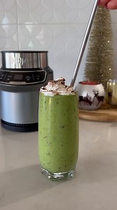 Healthy and delicious? You bet! 🍫🍃 This CHOCO CHIP MINT SMOOTHIE is the perfect way to cool down this summer. It’s packed with greens and a touch of minty chocolate for that holiday feels! 🎄 It’s made creamier with the Ninja Nutri-Blender Pro BN500 that has a one-touch intelligence, combining unique timed, pulsing, blending and pausing patterns that take the guesswork out of blending and does the work for you. Discover More: https://ninjakitchen.com.au/collections/blenders-food-processors/pro
