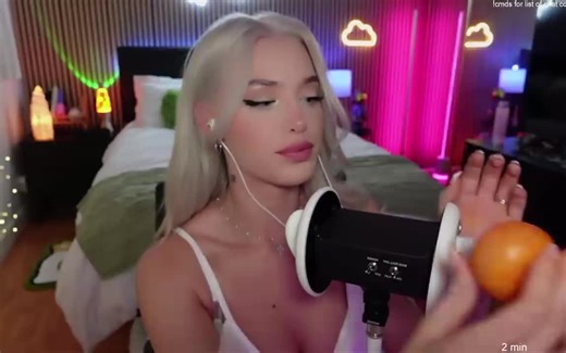 【ASMR】aleksandra：直播回放，舔耳、吃橘子登出发音