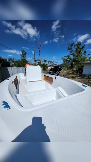 Key West 19ft boat restoration. Took me aboit a year but was well worth the wait! #boatrestoration #boatproject #boatbuild #diyboat #diyboatprojects #keywestboats #centerconsolebuild
