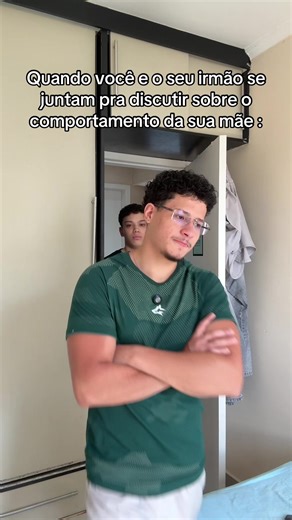 Discussões de Irmãos: TPM e Comportamento Familiar