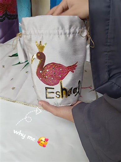 Explore Vibrant Fabric Painting Techniques!