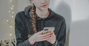 Qu'est-ce que l'application Ten Ten, qui fascine nos ados mais qui n'est pas sans danger ?